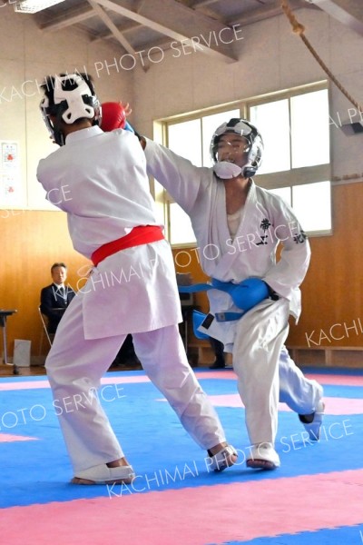 男子個人戦組手　５５キロ以下級代表決定戦