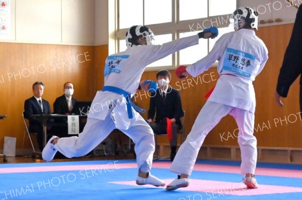 男子個人戦組手　６８キロ以下級代表決定戦