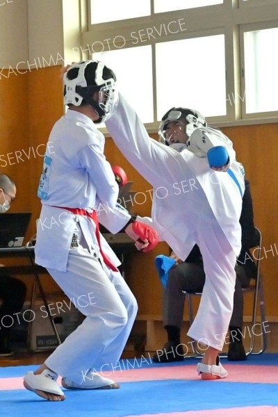 男子個人戦組手　６８キロ以下級代表決定戦