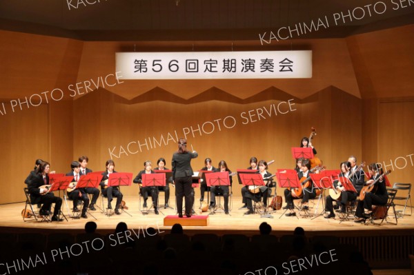 響き合う音色で魅了　帯畜大マンドリンサークル定期演奏会