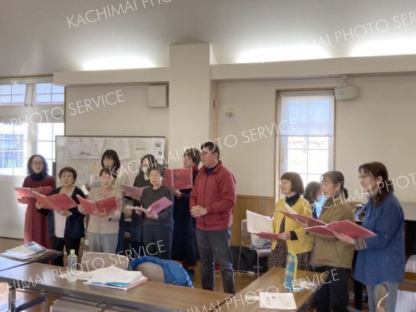 男性メンバーを中心に新規団員を募っている足寄の「ひまわり合唱団」