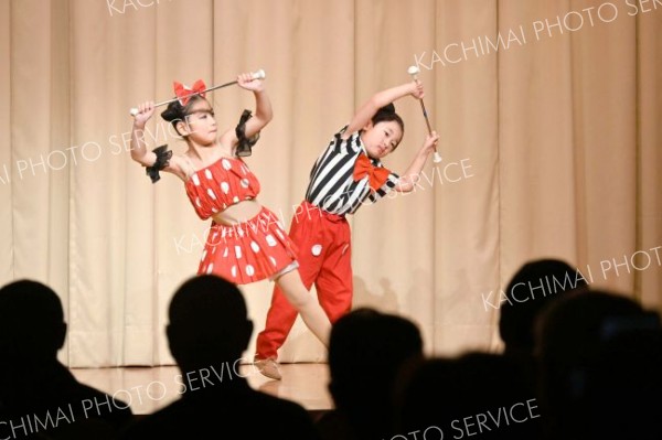 ダンスや太鼓、舞踊を披露　更別で芸能発表会