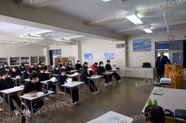 酸素欠乏症の注意点学ぶ　帯農高で道建協が特別教育
