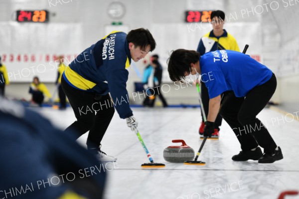 Ｌｉｚａｒｄｓ優勝　女子はＪｅｗｅｌｒｙ　Ｉｃｅ　道東ジュニアカーリング選手権 写真5