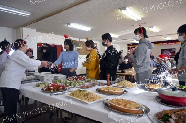 学生考案メニューで一足早くクリスマス　帯広調理師専門学校 3