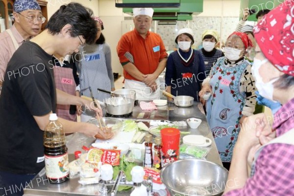 清水で多文化講座　北京料理を作って交流