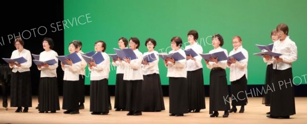 １年の学びの成果披露、シニア学級合同文化祭　音更 2