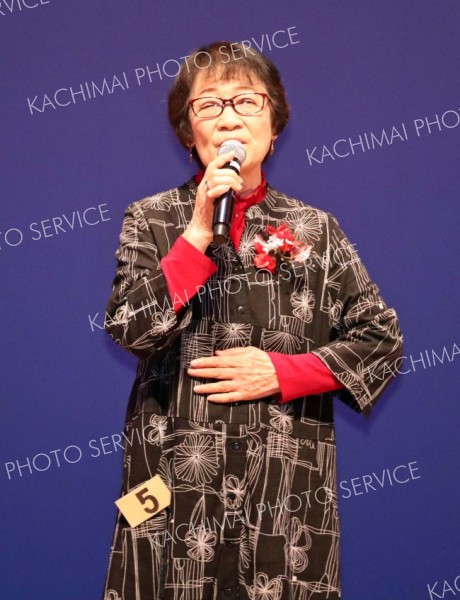 歌声を披露する音更学級生