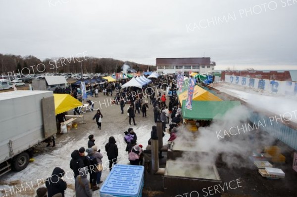 約８０００人が訪れた「広尾毛がにまつり」