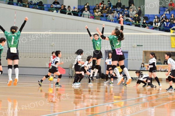 札内南が混合初Ｖ　女子は鹿追ＬＢ、男子は帯広ＪＪＢ　高橋杯全十勝小学生バレーＢクラス大会 4