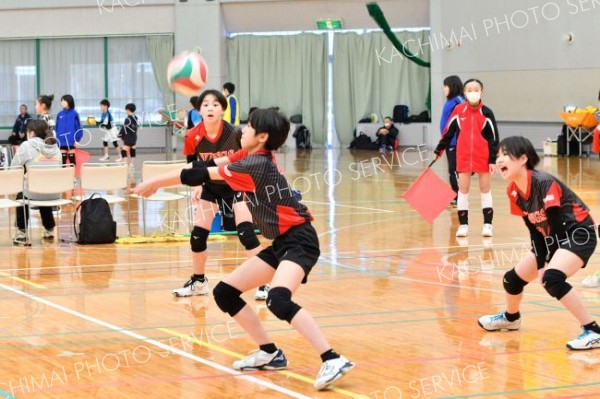 札内南が混合初Ｖ　女子は鹿追ＬＢ、男子は帯広ＪＪＢ　高橋杯全十勝小学生バレーＢクラス大会 9