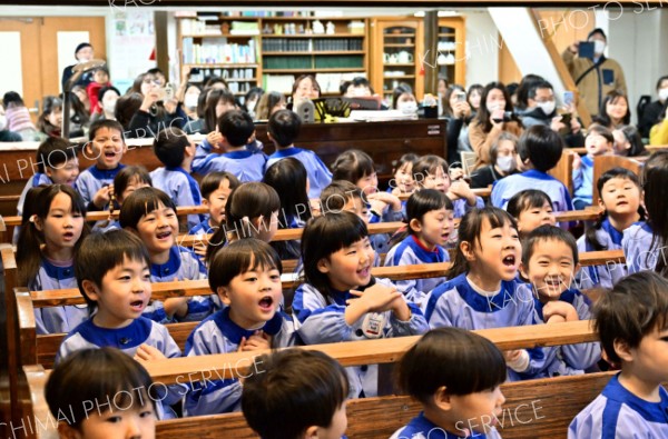帯広聖公会幼稚園でクリスマス礼拝～師走スケッチ 3