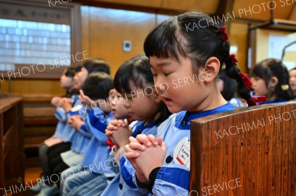 帯広聖公会幼稚園でクリスマス礼拝～師走スケッチ 写真2