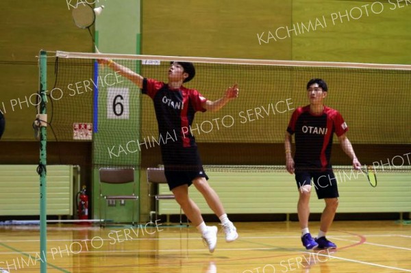 帯大谷２３連覇　女子は帯柏葉９年ぶりＶ　全十勝高校新人バドミントン選手権