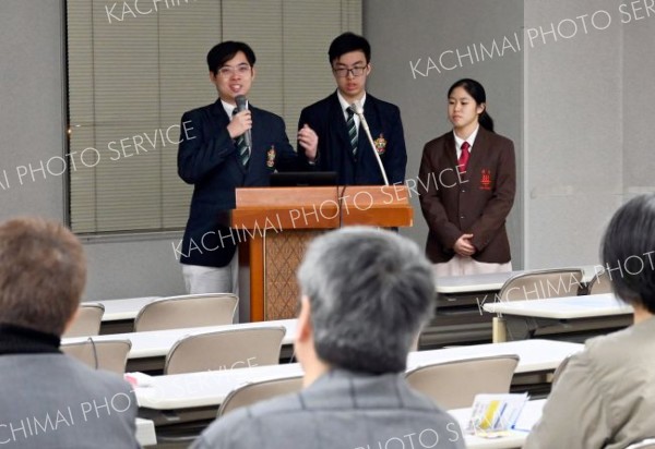 シンガポールの高校生が日本語でスピーチ　友好協会招く