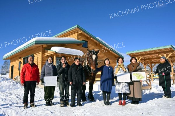 麦音馬牧場が完成　来年４月中旬オープン