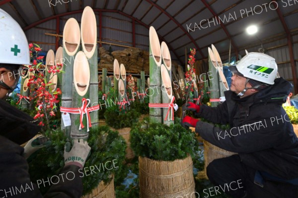 門松作りが大詰め　イノタニ～師走スケッチ