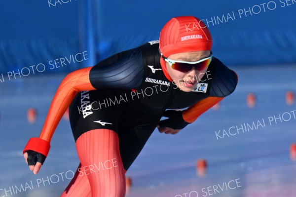 【女子３０００メートル】４分４２秒６０で優勝し
