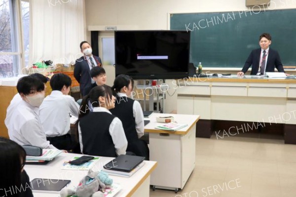 投資について熱心に質問が出た金融教育授業