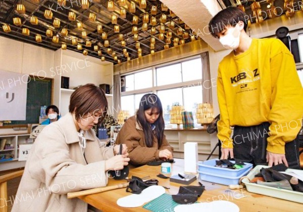 協力隊による「クリスマス市」を開催　広尾