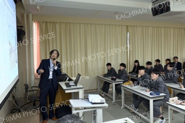 高校生に建設業の魅力伝える　十勝建設産業の未来を考える会が帯工で仕事説明会