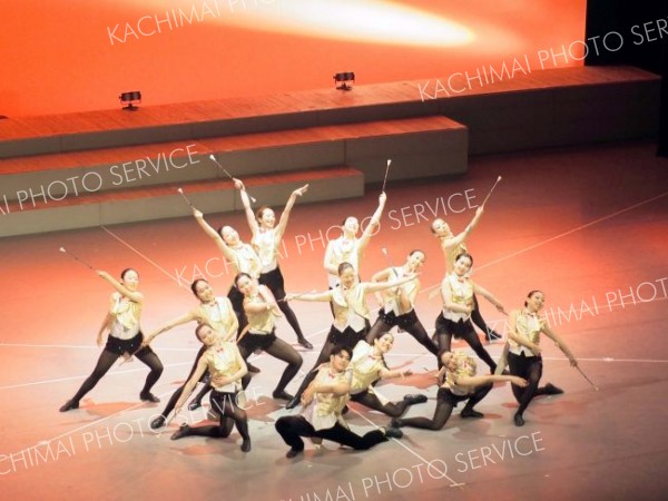 躍動感あふれる演技でピーターパンの世界表現　本田バトスタジオ発表会 11