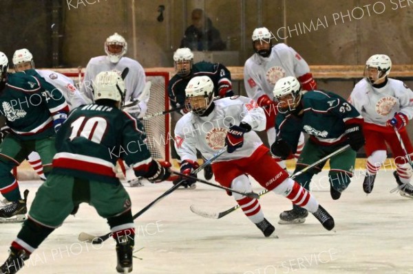 準々決勝・清水―苫小牧東（金野和彦撮影）