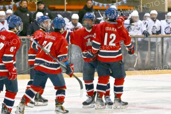 準々決勝・白樺学園―苫小牧中央（金野和彦撮影）