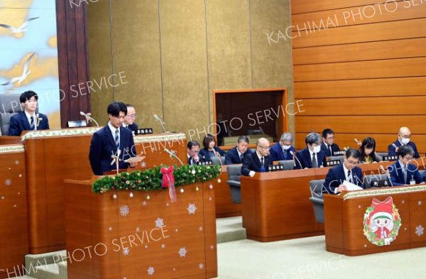 広尾高校３年生が議員を務めた高校生議会