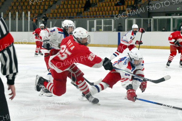 準決勝・清水―駒大苫小牧（金野和彦撮影）