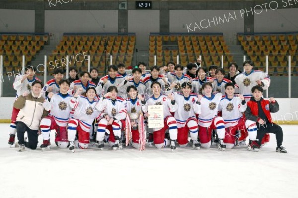 決勝・駒大苫小牧―武修館（金野和彦撮影）