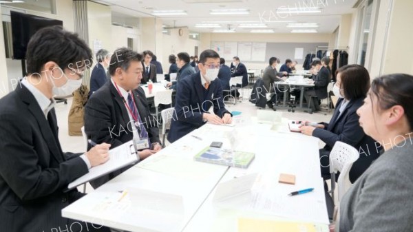 管内高校と就職懇談会　同友会とかち支部