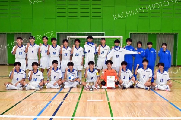 ３年ぶりに優勝した帯柏葉