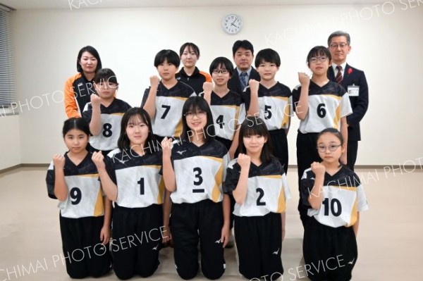 Ｒ・Ｙスパークスのメンバー（前列左から３人目が佐野キャプテン）