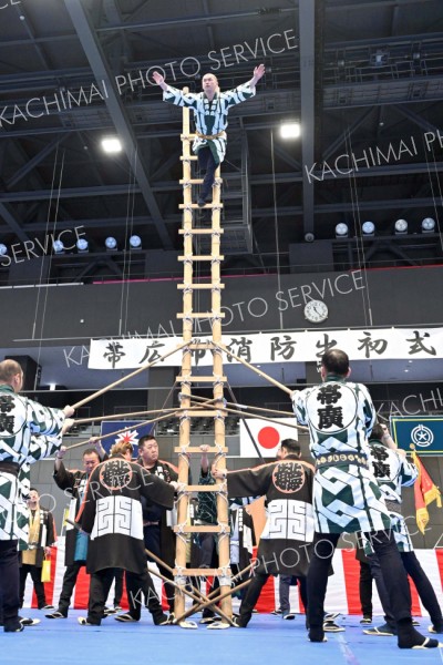 １年の無火災を願う　帯広市消防団出初め式