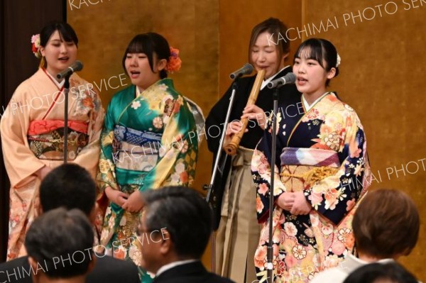 宴席では「十勝小唄」など３曲の民謡が披露された