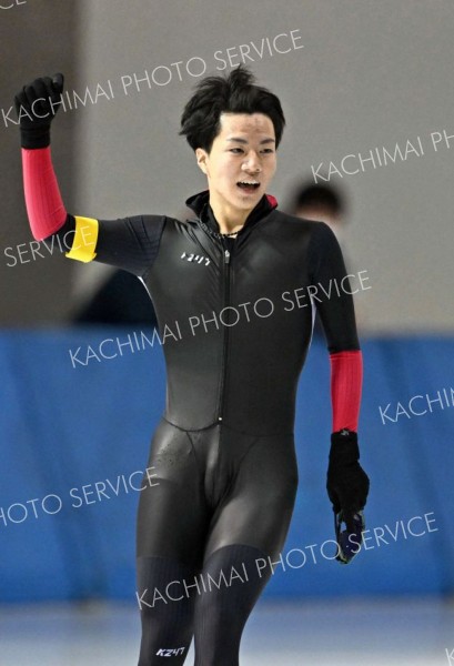 大会新で連覇　道中学スケート