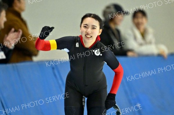 ０大会新Ｖで短距離２冠　２種目制覇　道中学スケート最終日