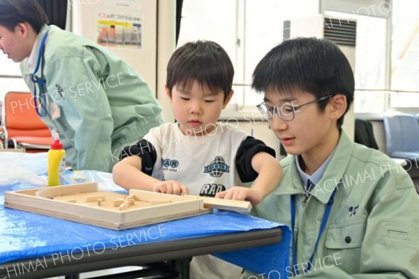 ものづくり親子でにぎわう　帯広市児童会館～こぼれ話