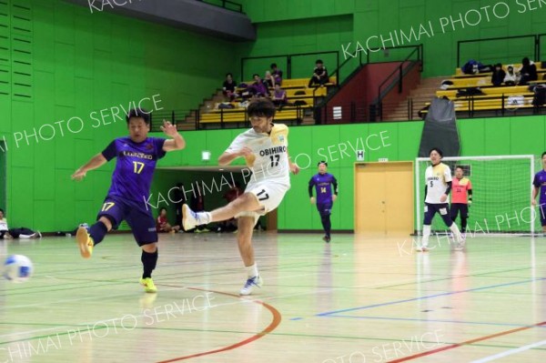山田機械工業Ｖ　シニアは帯広ＦＣ制す　全十勝室内サッカー大会 10