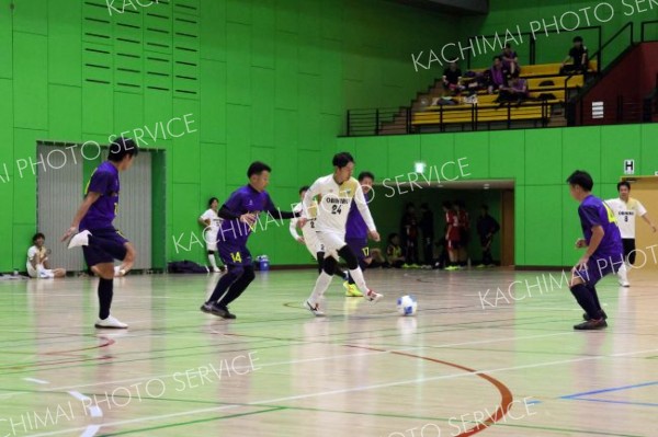 山田機械工業Ｖ　シニアは帯広ＦＣ制す　全十勝室内サッカー大会 12