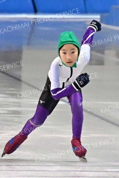 １年女子２５０メートル予選１組