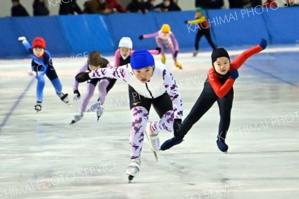 ２年女子２５０メートル予選１組