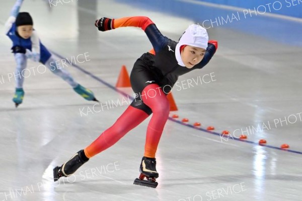 ４年女子５００メートル決勝２組