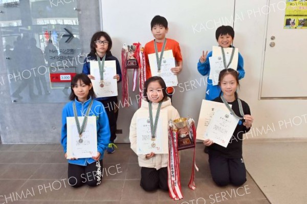 ４年男女上位入賞者。