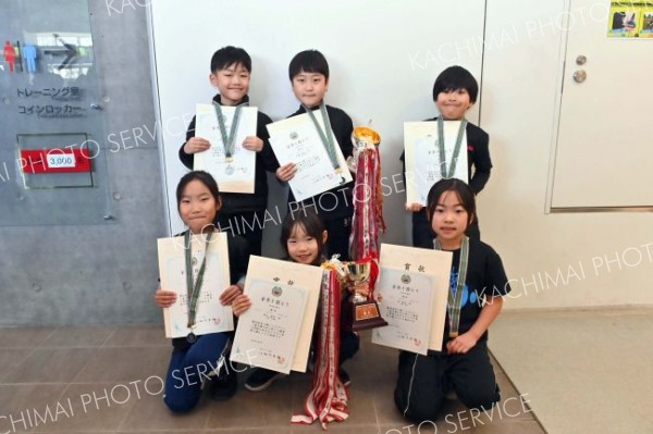 １年男女上位入賞者。