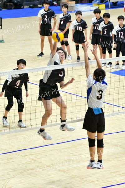 帯広連合ジュニアエースＶ　女子は下音更が優勝　バレーボール選抜優勝大会 14