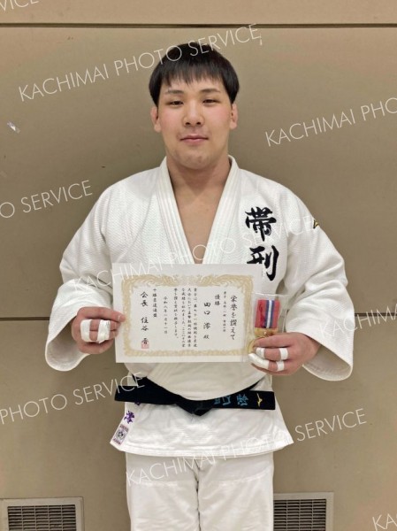 男子高校一般有段の部で優勝