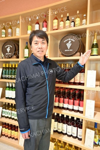 前職の経験を生かし、十勝ワインの営業に力を注ぐ