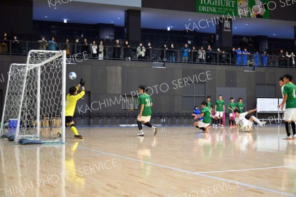 決勝前半７分、帯大谷Ａ